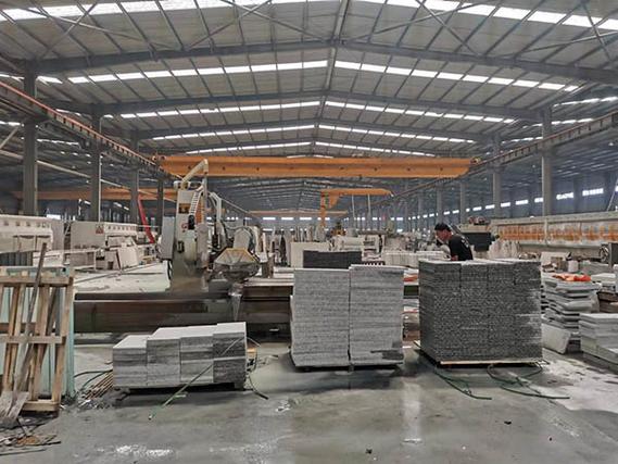 程骅仁科技 实景工厂引领无机水磨石与岗石新纪元